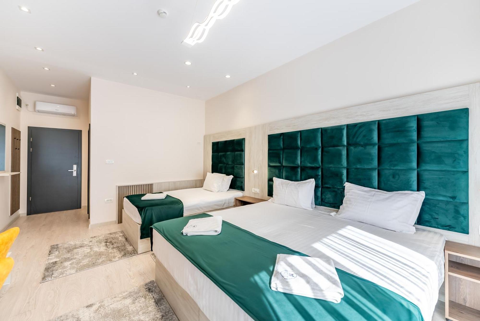 M City Aparthotel Arad Quarto foto